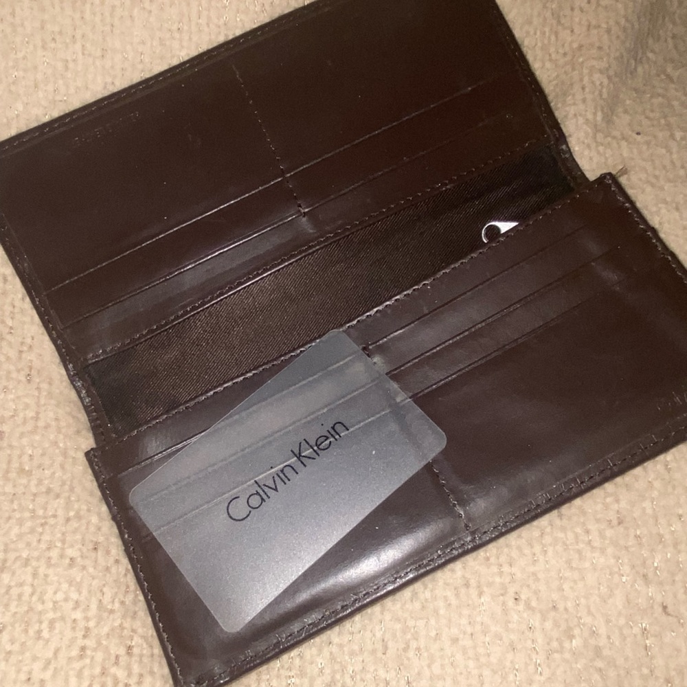 EUC- Beautiful Brown Calvin Klein Wallet - Picture 4 of 5